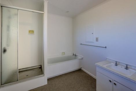 Photo of property in 42 Te Rauparaha Street, Otaki, 5512