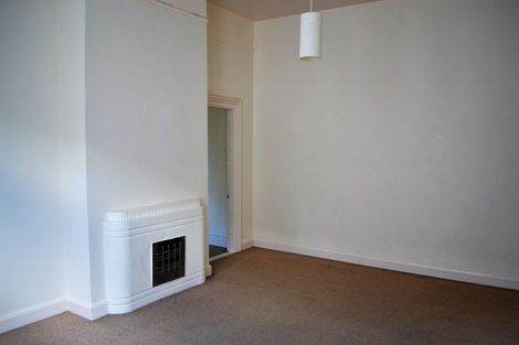 Photo of property in 2/106 Glenmore Street, Northland, Wellington, 6012