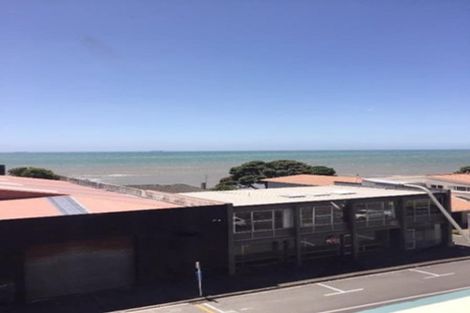 Photo of property in Devonport Apartments, 43/127 Saint Aubyn Street, New Plymouth, 4310