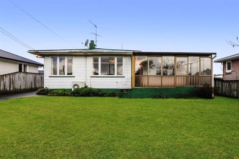 Photo of property in 25 Hill Crescent, Papakura, 2110