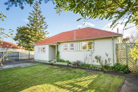 Photo of property in 8 Tweed Street, Roslyn, Palmerston North, 4414