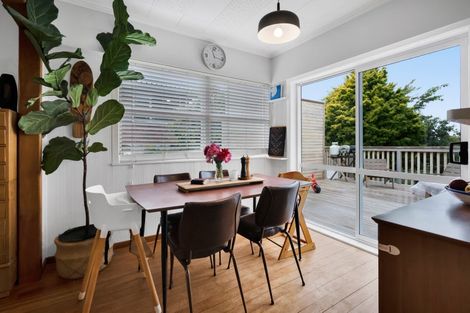 Photo of property in 17d Manu Crescent, Upper Vogeltown, New Plymouth, 4310