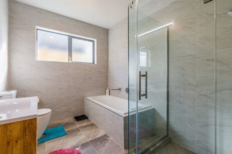 Photo of property in 91 Nobilo Road, Kumeu, 0810