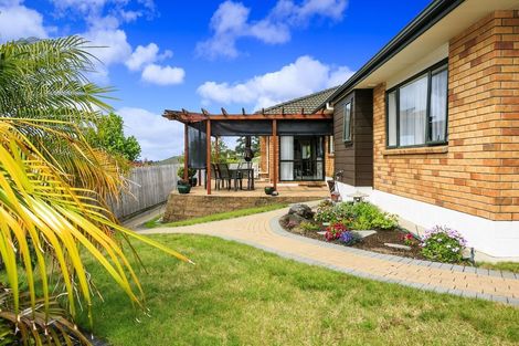 Photo of property in 7 Landvale Court, Browns Bay, Auckland, 0630