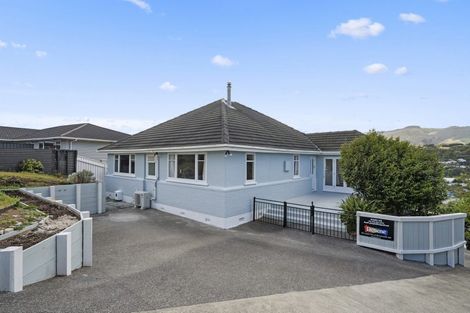 Photo of property in 19 Mascot Street, Tawa, Wellington, 5028