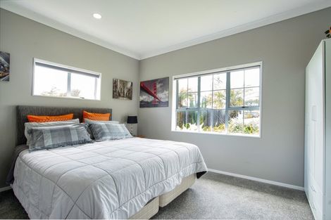 Photo of property in 31 Earlsworth Road, Mangere East, Auckland, 2024