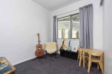 Photo of property in 33 Ngapuke Lane, Parua Bay, Onerahi, 0192