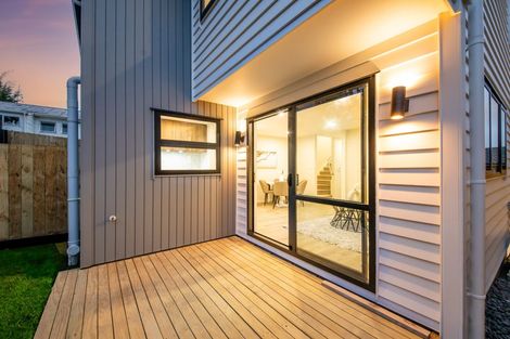 Photo of property in 8a Butterworth Drive, Glendene, Auckland, 0602