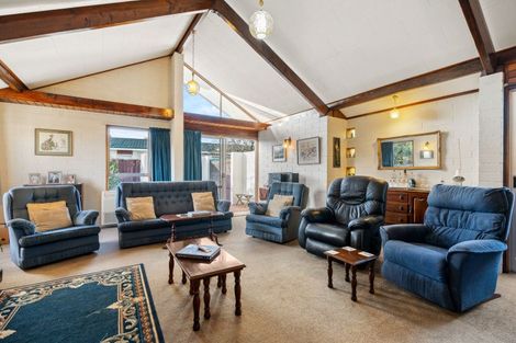 Photo of property in 8 Miller Place, Masterton, 5810