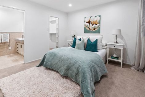 Photo of property in 4b/171 Hurstmere Road, Takapuna, Auckland, 0622