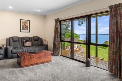Photo of property in 20 Manganese Point Road, Tamaterau, Whangarei, 0174
