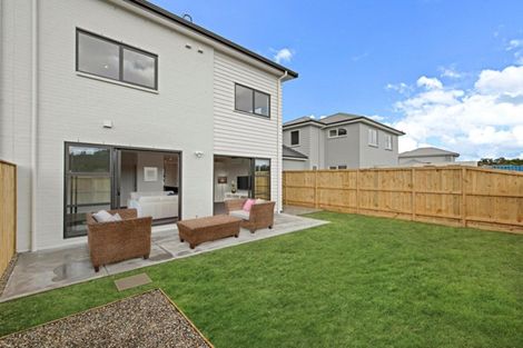 Photo of property in 48 William Wallbank Crescent, Swanson, Auckland, 0614