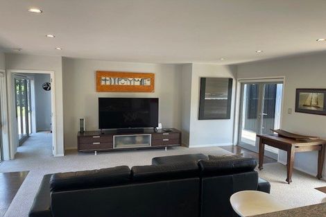 Photo of property in 37a Hardens Lane, Paremoremo, Auckland, 0632