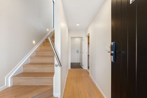 Photo of property in 4202d Great North Road, Glendene, Auckland, 0602