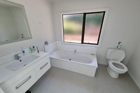 Photo of property in 5a Dennis Way, Island Bay, Wellington, 6023