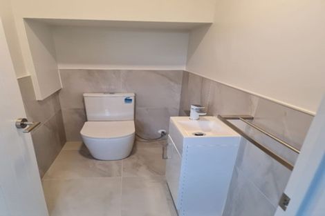 Photo of property in 12 Tekapo Rise, Fairview Heights, Auckland, 0632