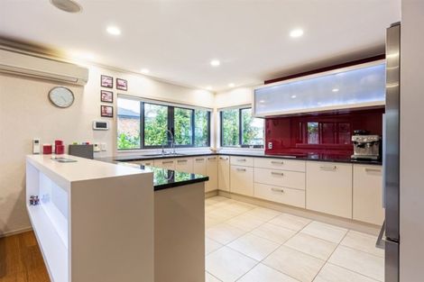 Photo of property in 10 Bundoran Way, Pinehill, Auckland, 0632