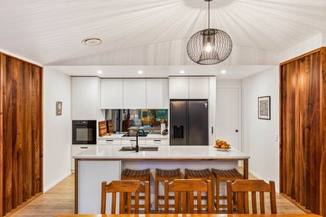 Photo of property in 19 Titoki Lane, Whangamata, 3691