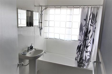 Photo of property in 27a Vine Street, Mangere East, Auckland, 2024