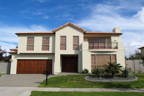 Photo of property in 5 Cherrywood Crescent, Northpark, Auckland, 2013