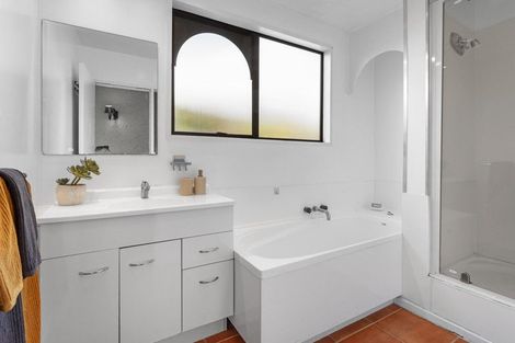 Photo of property in 15 Hawkswood Place, Avonhead, Christchurch, 8042