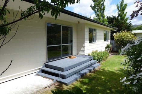 Photo of property in 98a Revans Street, Featherston, 5710