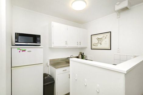 Photo of property in 9/4 Derby Street, Mount Victoria, Wellington, 6011