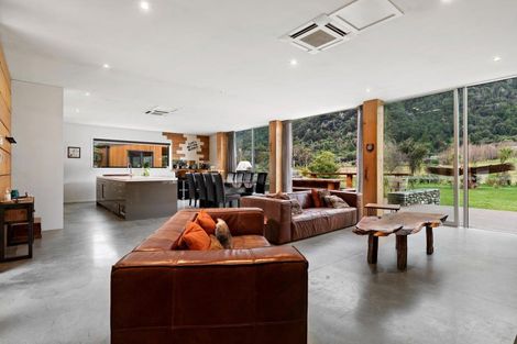 Photo of property in 46 Tui Drive, Mount Creighton, Queenstown, 9371