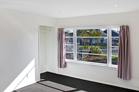 Photo of property in 240 Weston Road, Mairehau, Christchurch, 8052
