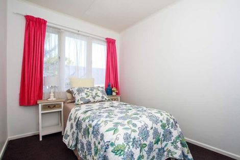 Photo of property in 20 Woodford Avenue, Henderson, Auckland, 0610