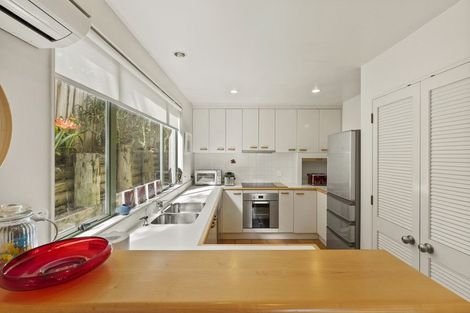 Photo of property in 2/47 Rangitoto Terrace, Milford, Auckland, 0620