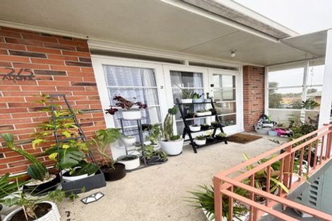 Photo of property in 2/5 Amandale Avenue, Mount Albert, Auckland, 1025