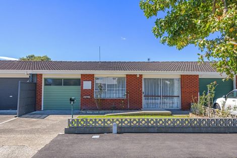 Photo of property in 4 Nikau Street, Takaro, Palmerston North, 4410