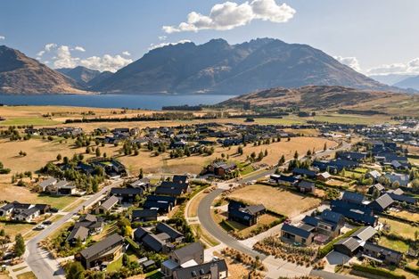 Photo of property in 24 Jacks Point Rise, Jacks Point, Queenstown, 9371