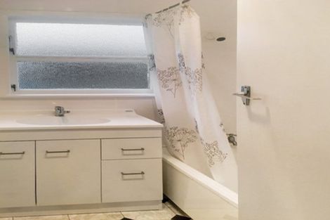 Photo of property in 3 Selwyn Street, Levin, 5510