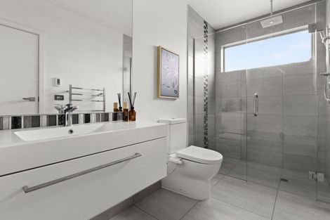 Photo of property in 19 Esk View Road, Eskdale, Napier, 4182