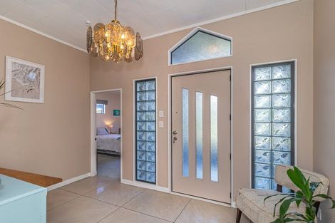 Photo of property in 17 Avon Street, Levin, 5510