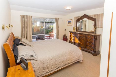 Photo of property in 114 Napier Road, Havelock North, 4130