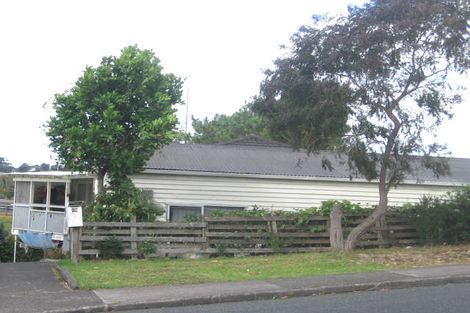 Photo of property in 13 Totaravale Drive, Totara Vale, Auckland, 0629