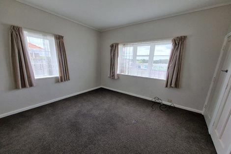 Photo of property in 39 Jackson Street, College Estate, Whanganui, 4500