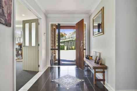 Photo of property in 9 Northvale Place, Pukekohe, 2120