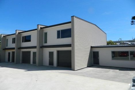 Photo of property in 9/19 Collins Avenue, Tawa, Wellington, 5028