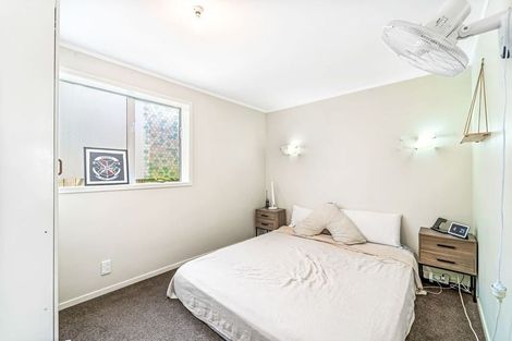 Photo of property in 5 Seabar Place, Glen Eden, Auckland, 0602