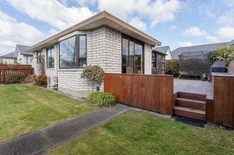 Photo of property in 2/15 Orkney Street, Strowan, Christchurch, 8052