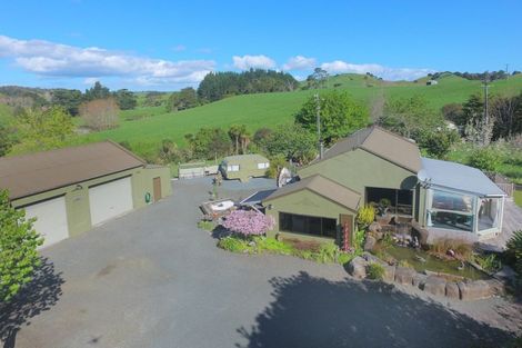 Photo of property in 716 Tahekeroa Road, Tahekeroa, Kaukapakapa, 0873