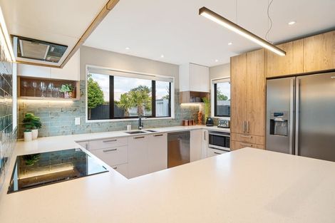 Photo of property in 3 Fieldmoor Place, Parklands, Christchurch, 8083