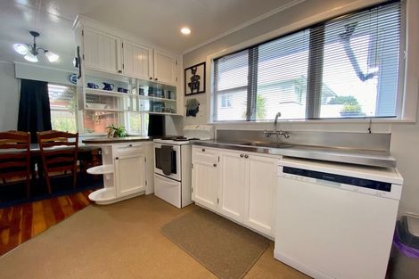 Photo of property in 1020 Tremaine Avenue, Roslyn, Palmerston North, 4414