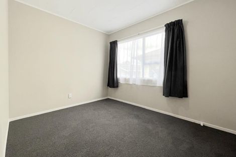 Photo of property in 70 Parrs Cross Road, Henderson, Auckland, 0612
