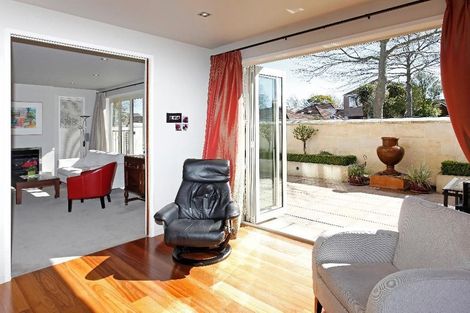 Photo of property in 124 Rugby Street, Merivale, Christchurch, 8014