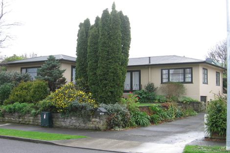 Photo of property in 15 Antrim Place, Hokowhitu, Palmerston North, 4410